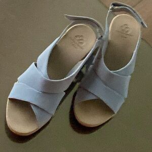 CLARKS CLOUDSTEPPER SUEDE WEDGE CRISSCROSS WEDGE SANDALS